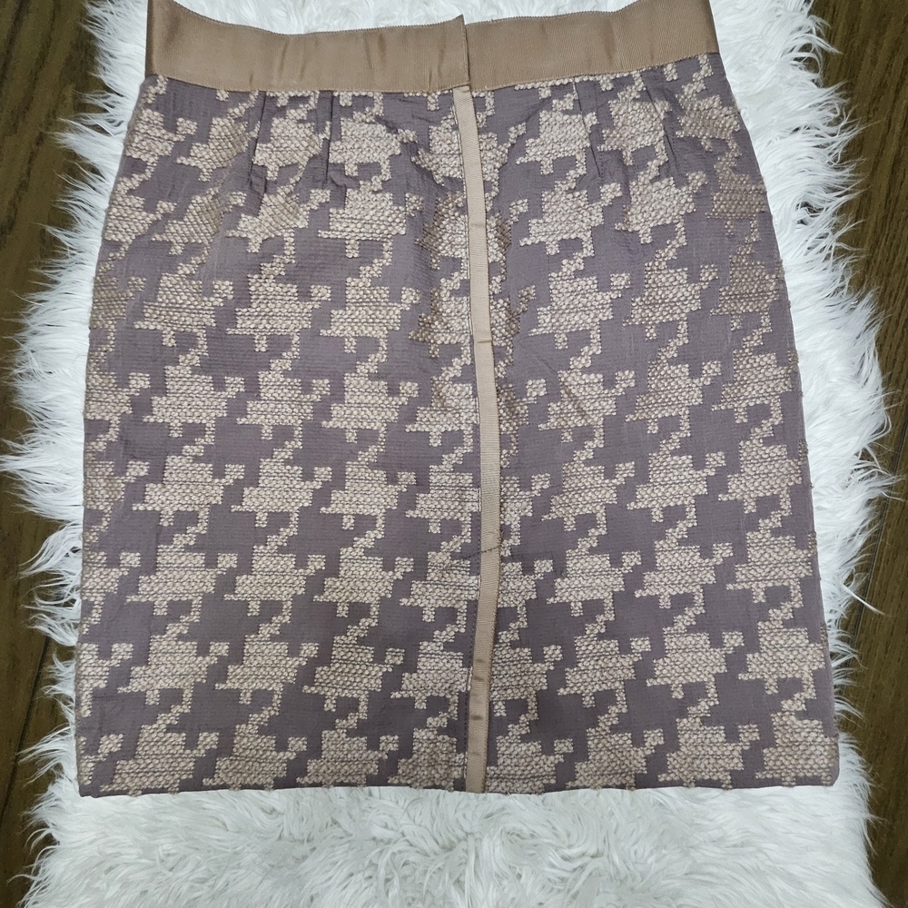 LOFT Tan and Cream Geometric Pencil Skirt - Picture 2 of 3